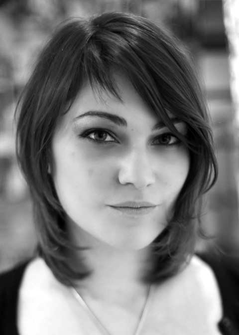 AmandaSchoofs_Composer-Vocalist_Headshot